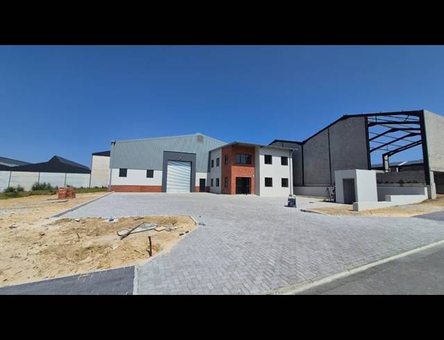 754M² WAREHOUSE TO LET IN RIVERGATE